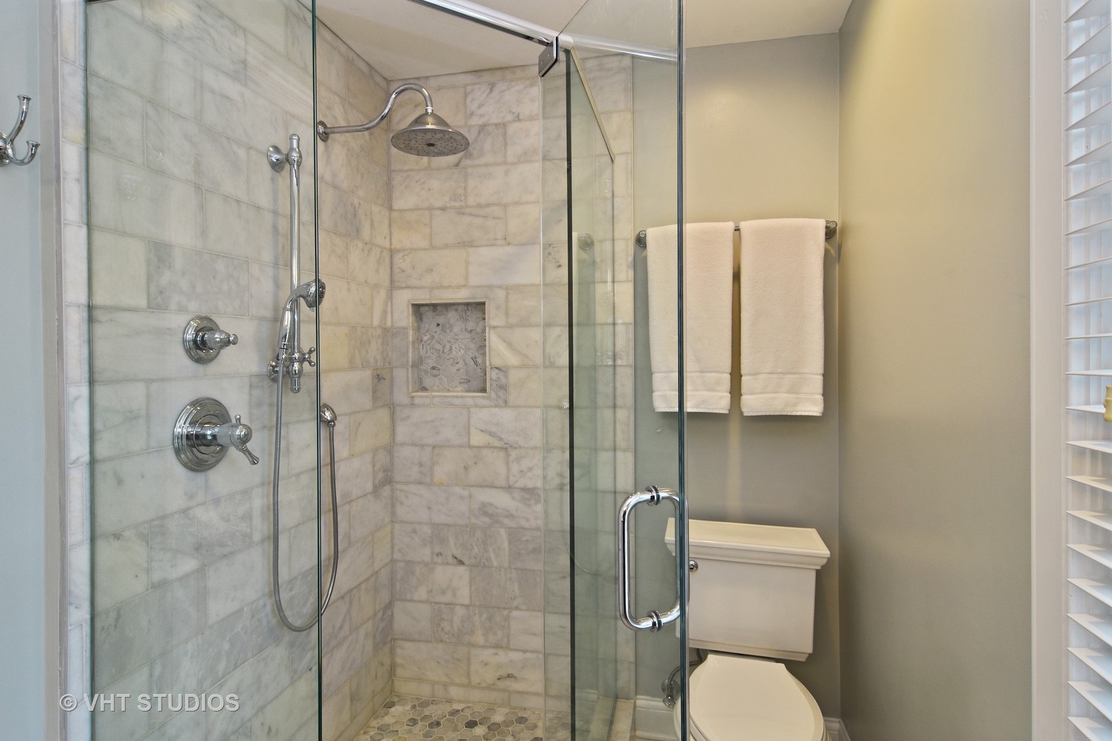 1629 Appleby Road Inverness, IL 60067 - Photo 12 of 29