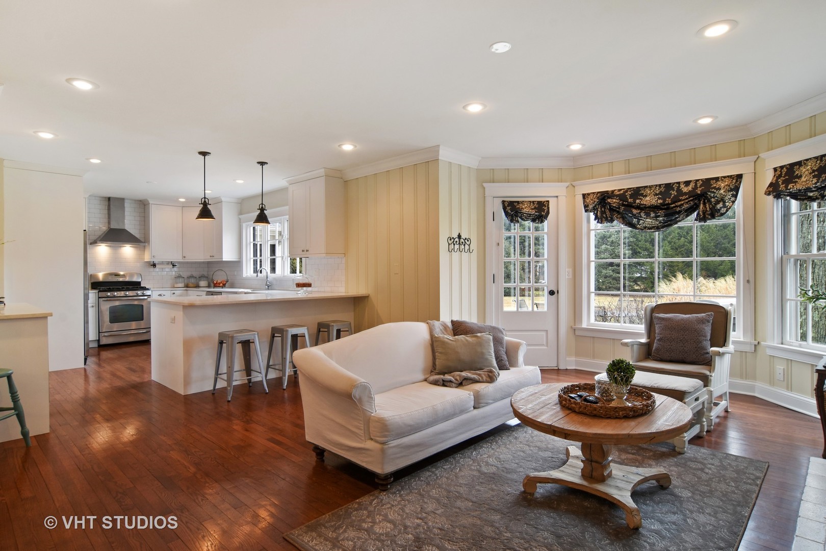 1629 Appleby Road Inverness, IL 60067 - Photo 8 of 29