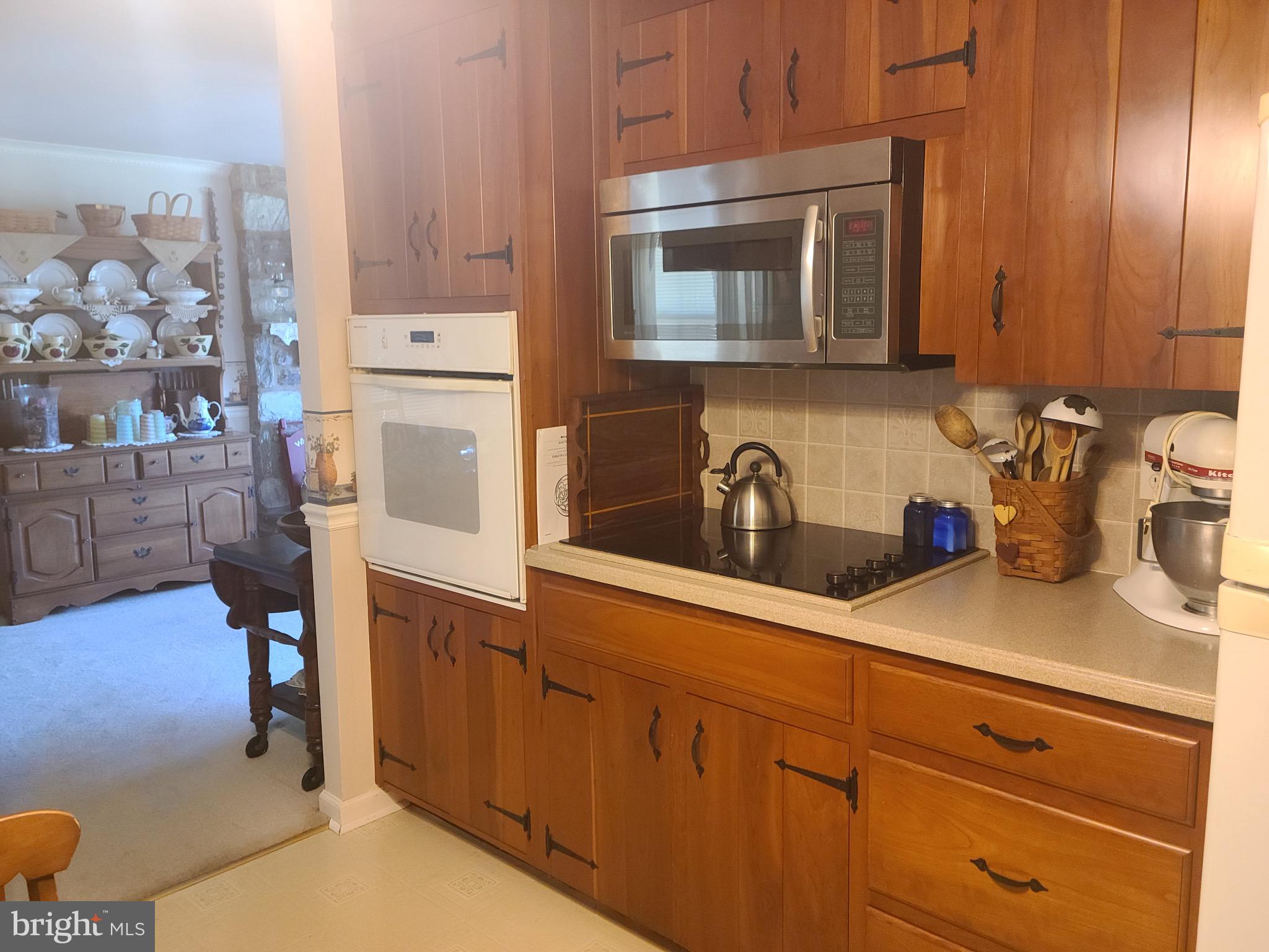 925 Cathill Road Sellersville, PA 18960 - Photo 8 of 21 Gallery Image 8