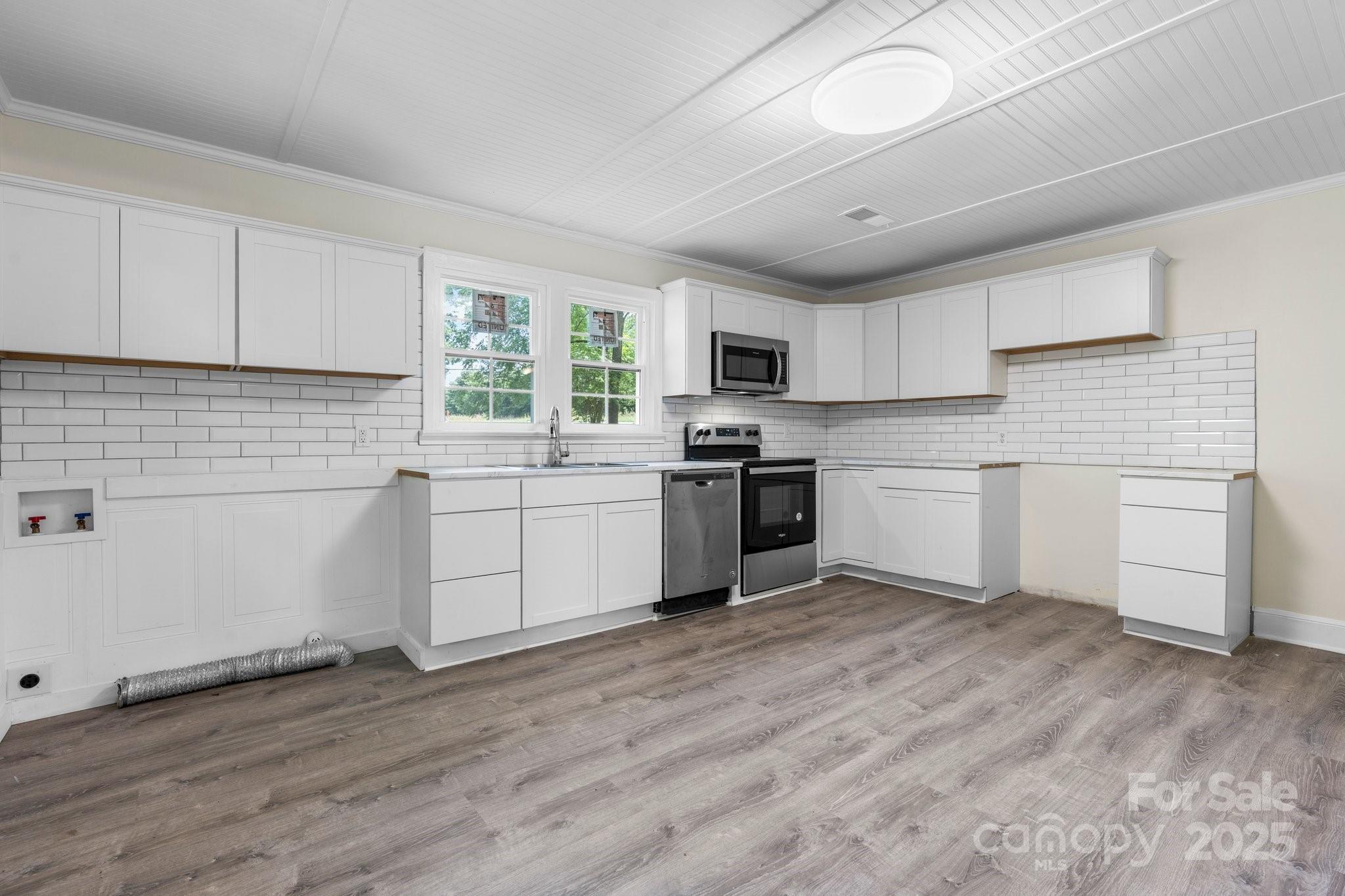 921 Spencer Road Northeast Conover, NC 28613 - Photo 11 of 20 Gallery Image 11