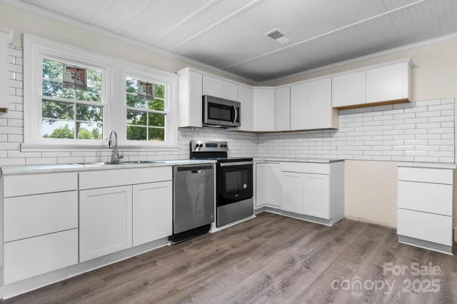 $243,000 | 921 Spencer Road Northeast, Conover, NC 28613