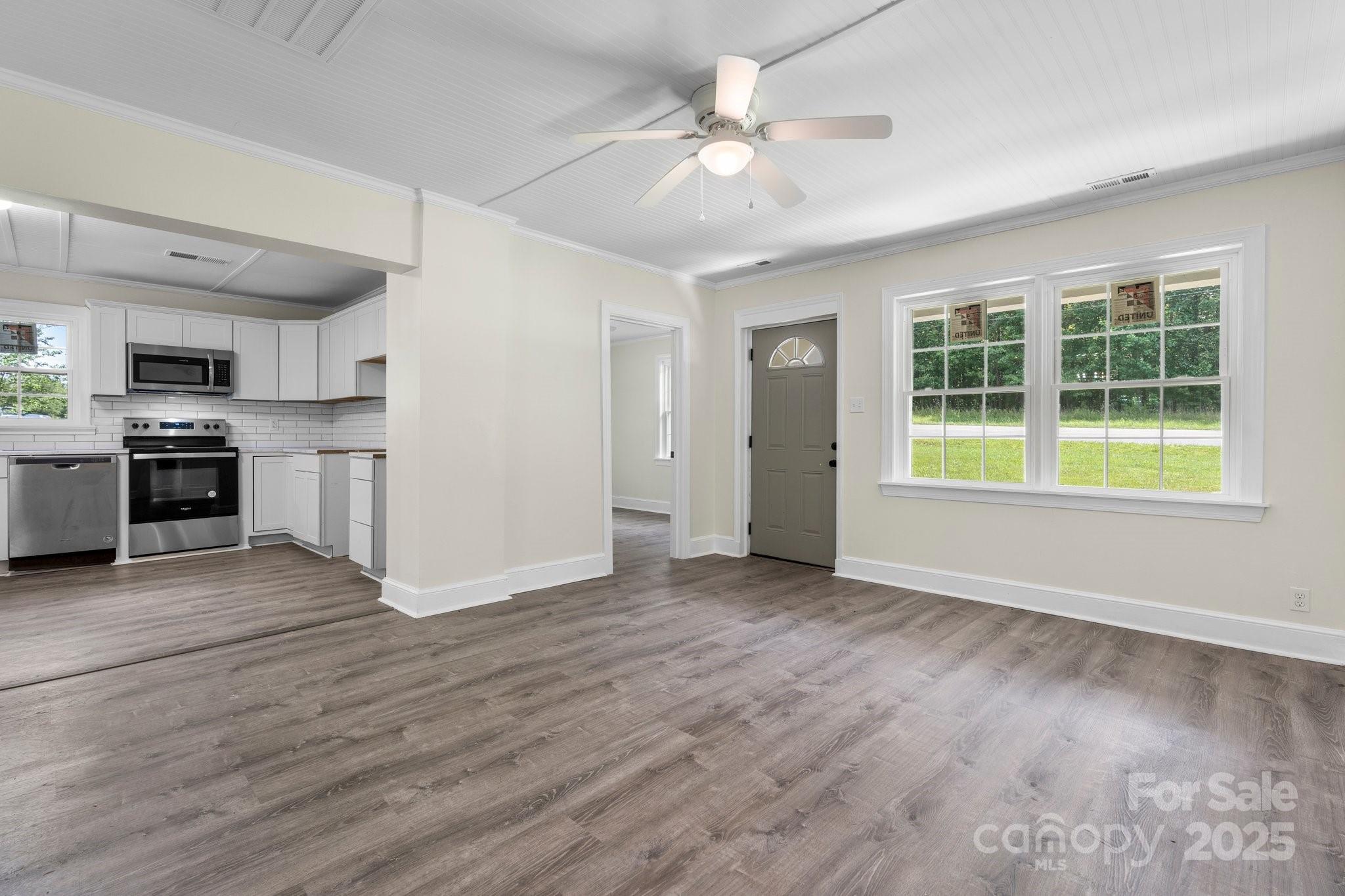 921 Spencer Road Northeast Conover, NC 28613 - Photo 8 of 20 Gallery Image 8