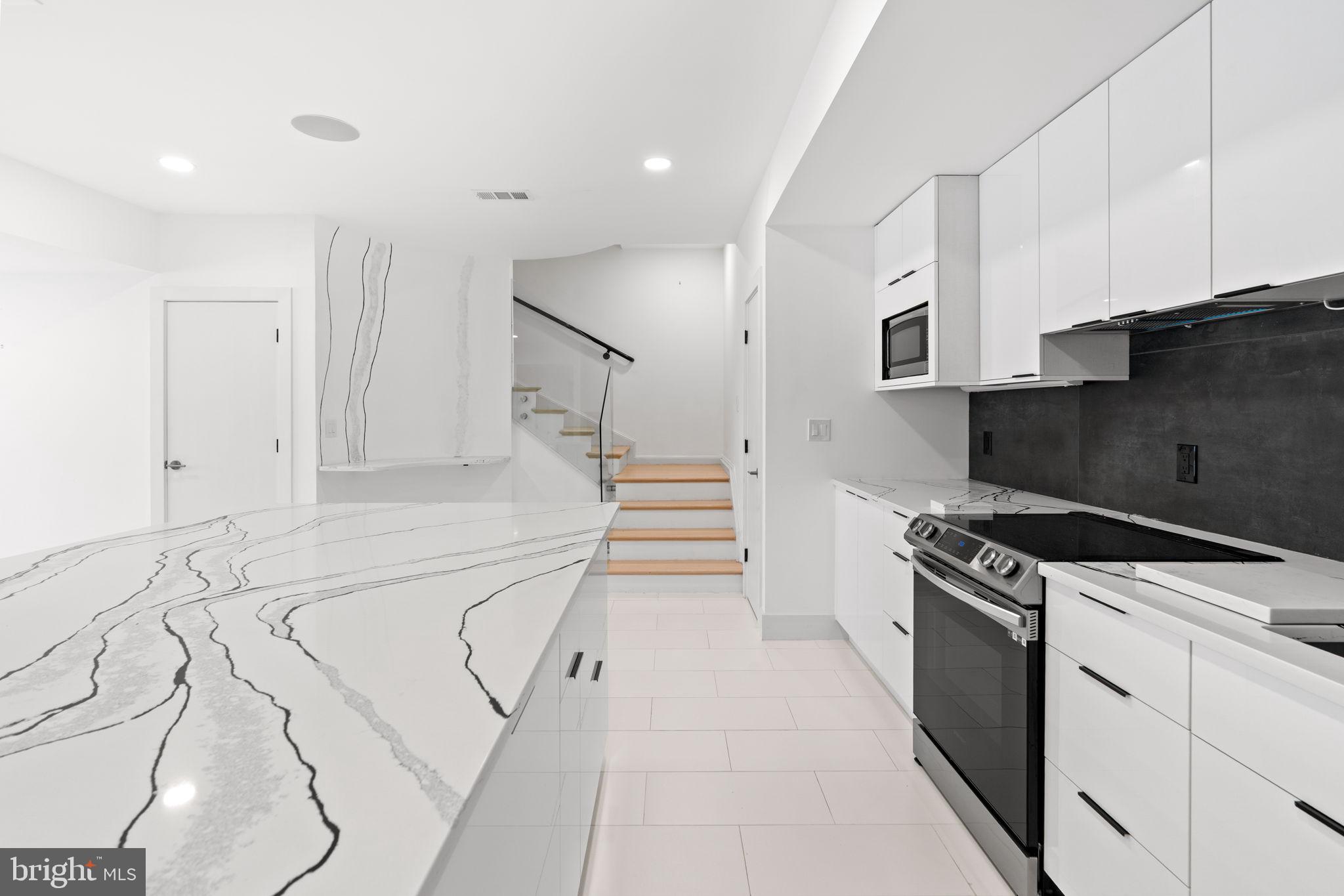10823 Lockland Road Potomac, MD 20854 - Photo 72 of 97 Gallery Image 72