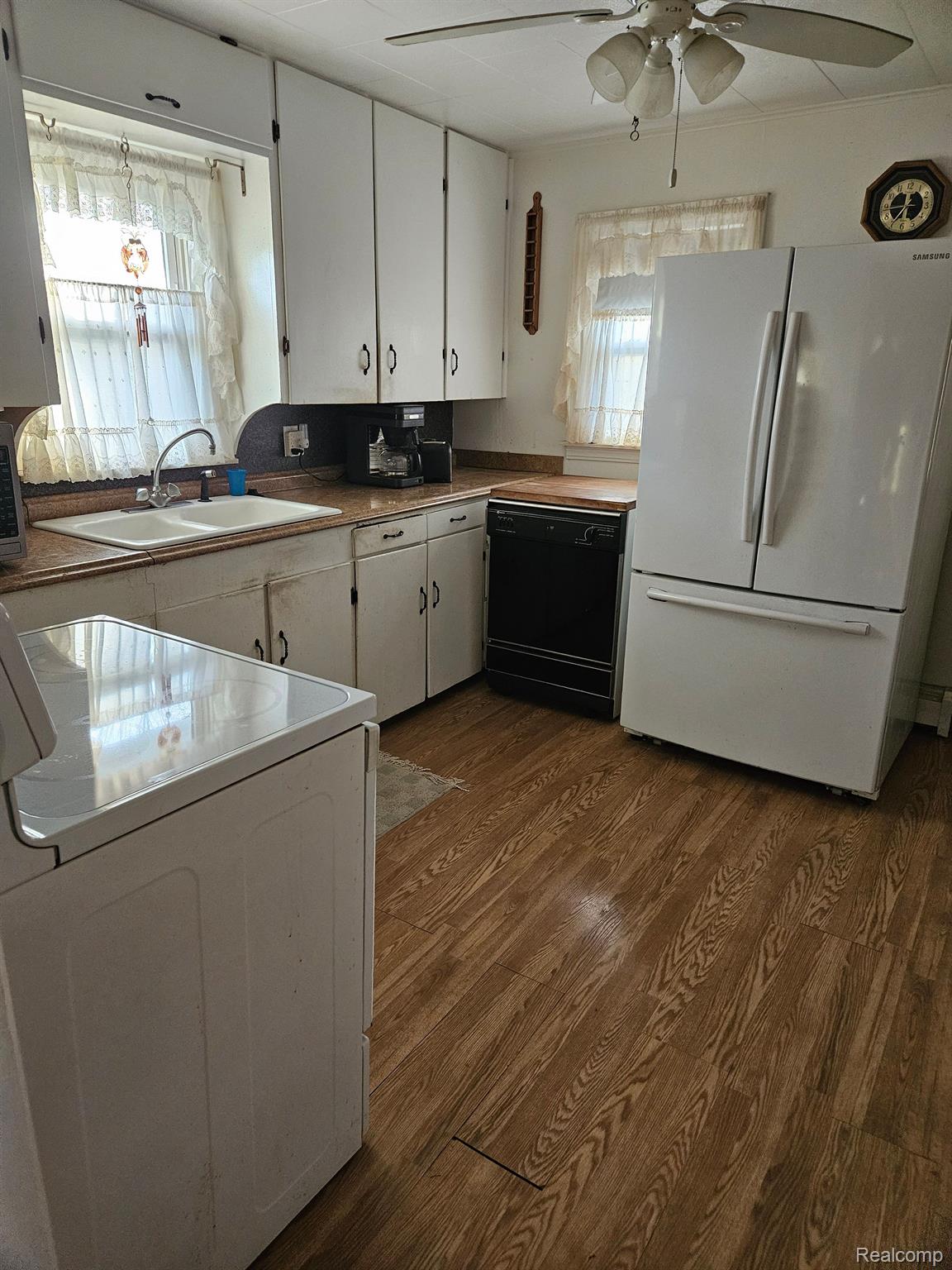 6454 Simmons Drive Waterford, MI 48327 - Photo 4 of 16