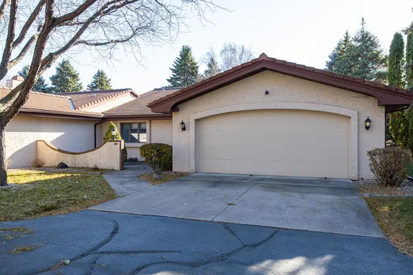 $359,900 | 8 Fiesta Court, Unit E, Appleton, WI 54911