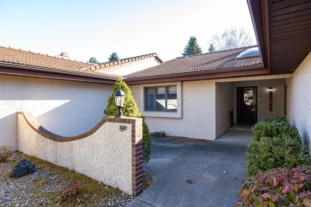 $359,900 | 8 Fiesta Court, Unit E, Appleton, WI 54911