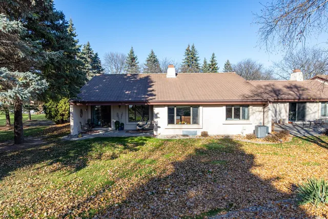 $359,900 | 8 Fiesta Court, Unit E, Appleton, WI 54911