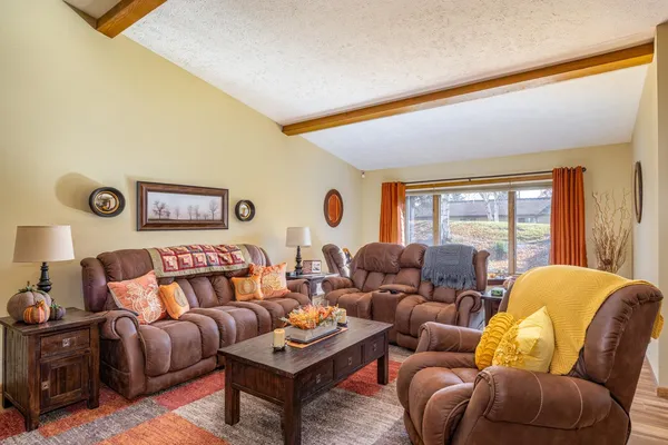 $359,900 | 8 Fiesta Court, Unit E, Appleton, WI 54911