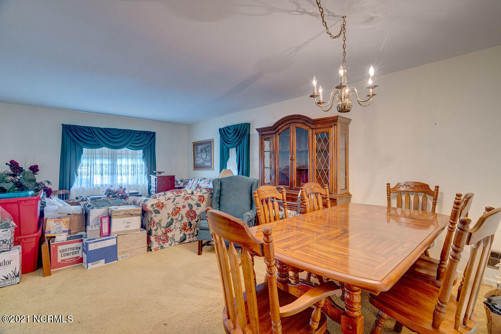116 Lansdowne Road Wilmington, NC 28409 - Photo 5 of 16 116LansdowneEdit-31