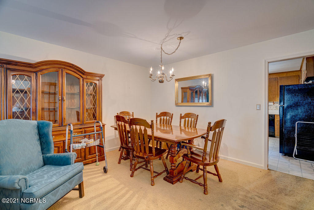 116 Lansdowne Road Wilmington, NC 28409 - Photo 6 of 16 116LansdowneEdit-32