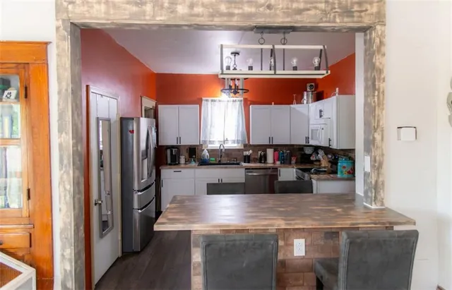 $180,000 | 1912 South 24th Street, St. Joseph, MO 64507