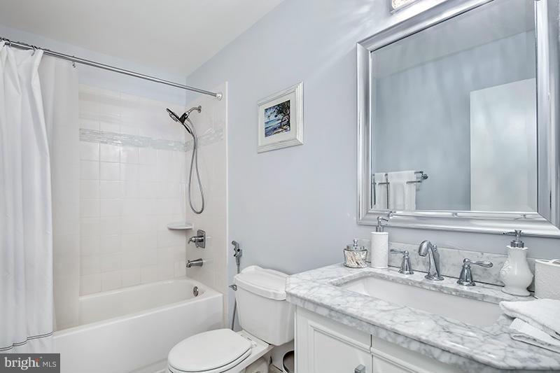 2475 Freetown Drive Reston, VA 20191 - Photo 20 of 29 Bath