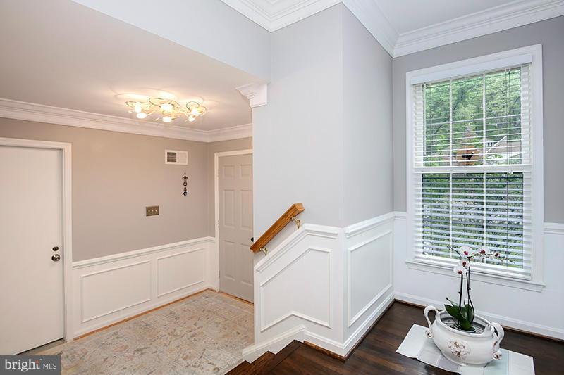 2475 Freetown Drive Reston, VA 20191 - Photo 7 of 29 Interior (General)