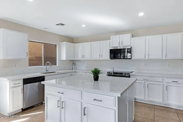 $455,000 | 43631 West Cowpath Road, Maricopa, AZ 85138