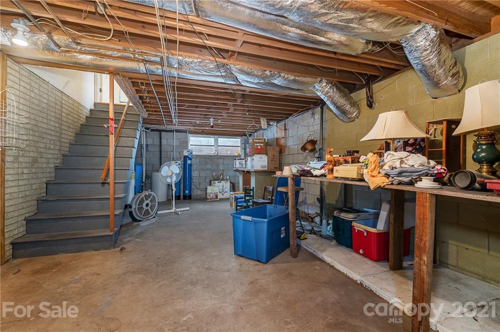 342 Highway 221 Rutherfordton, NC 28139 - Photo 36 of 41 Gallery Image 36