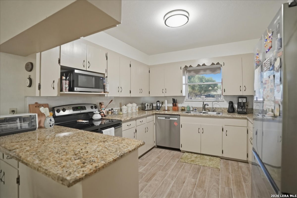 1309 Burleson Street George West, TX 78022 - Photo 8 of 34