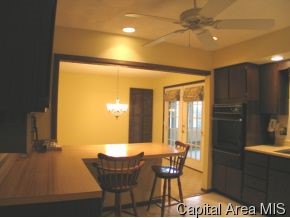 277 Circle Drive Springfield, IL 62703 - Photo 4 of 12