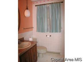 277 Circle Drive Springfield, IL 62703 - Photo 8 of 12