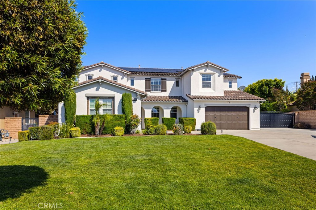 16352 Sierra Heights Drive Riverside, CA 92503 - Photo 2 of 75
