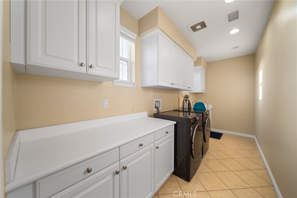 16352 Sierra Heights Drive Riverside, CA 92503 - Photo 35 of 75