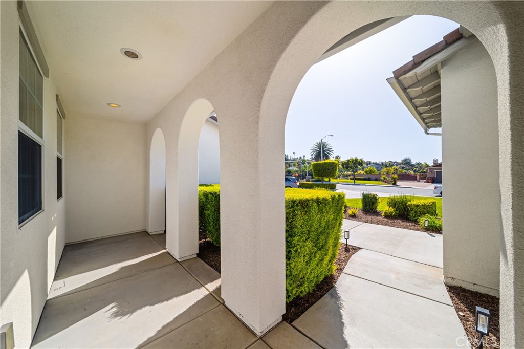 16352 Sierra Heights Drive Riverside, CA 92503 - Photo 10 of 75