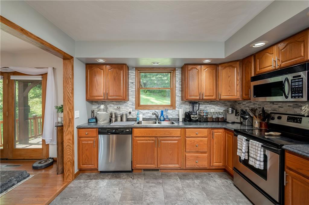 120 Pinehurst Road Butler, PA 16001 - Photo 8 of 25