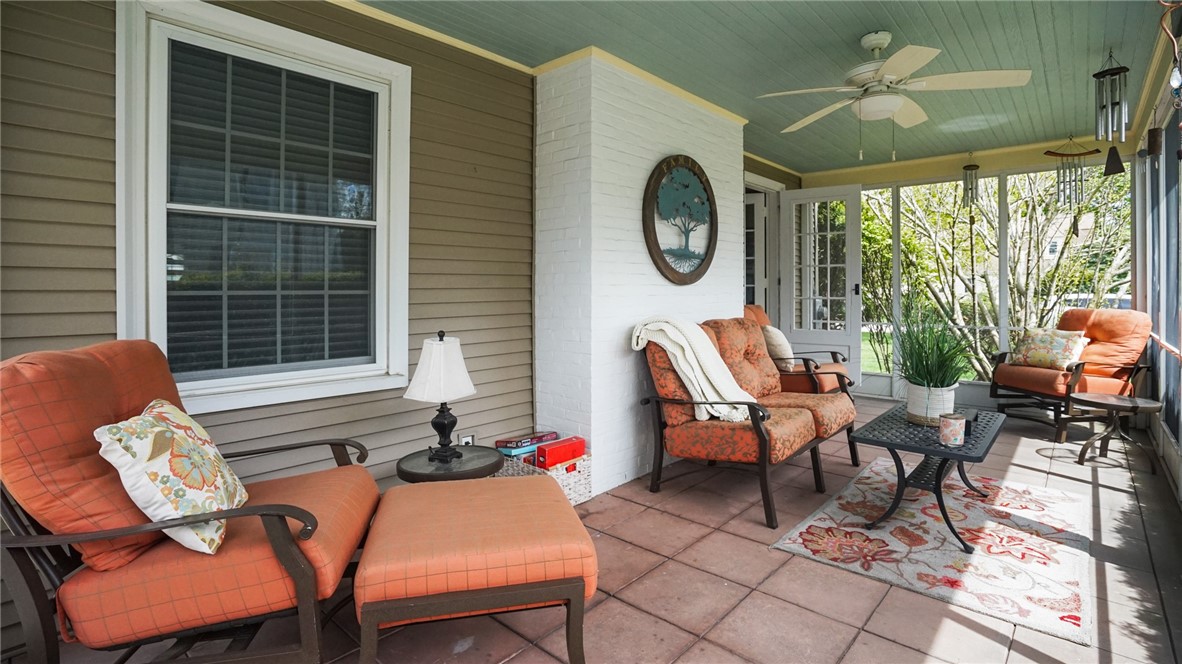 413 Spring Green Road Warwick, RI 02888 - Photo 8 of 41 Gallery Image 8