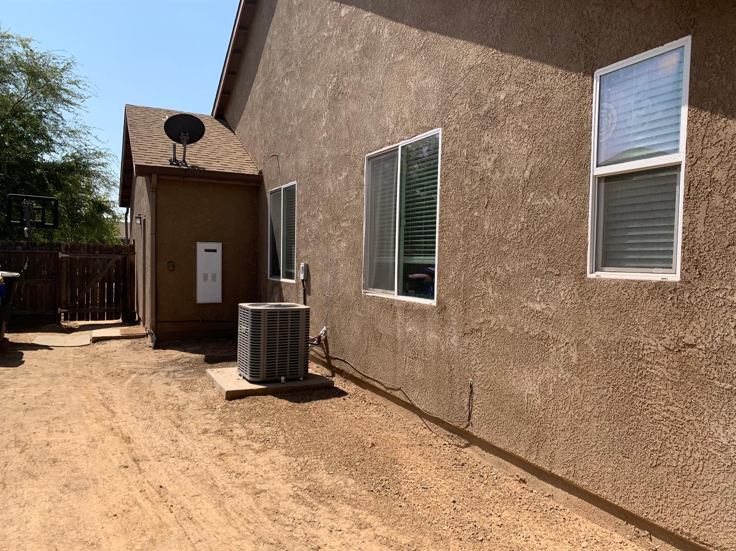 474 Abbott Avenue Reedley, CA 93654 - Photo 24 of 25 Gallery Image 24
