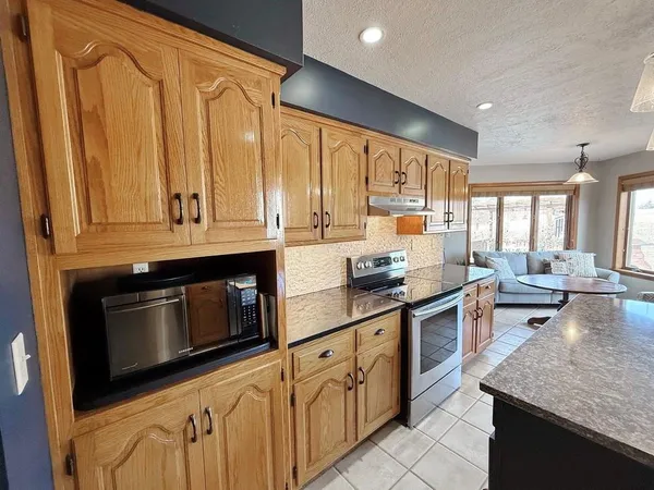 $385,000 | 1355 East Hwy EE, El Dorado Springs, MO 64744