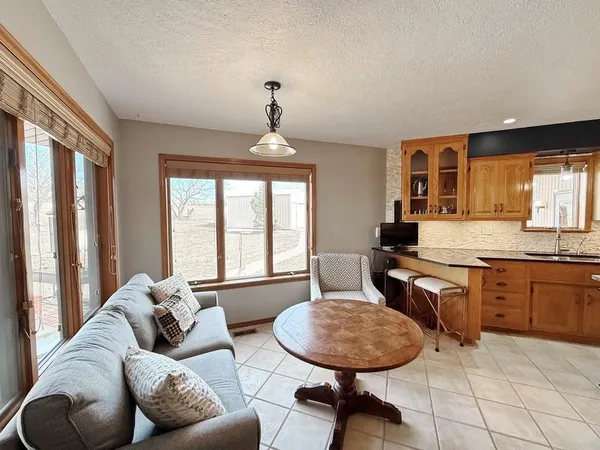 $385,000 | 1355 East Hwy EE, El Dorado Springs, MO 64744