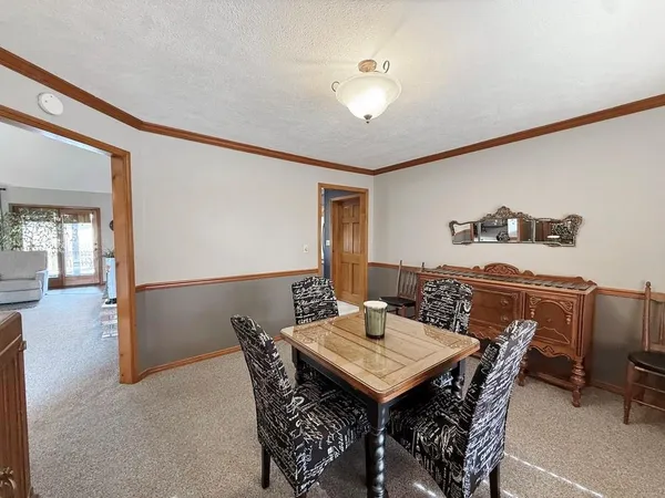 $385,000 | 1355 East Hwy EE, El Dorado Springs, MO 64744