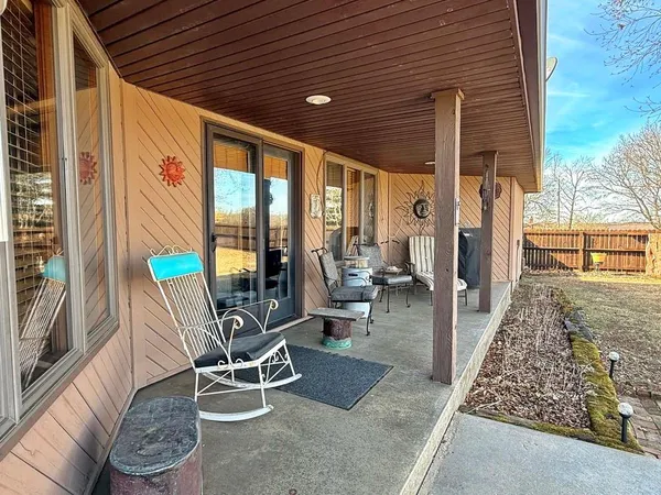 $385,000 | 1355 East Hwy EE, El Dorado Springs, MO 64744