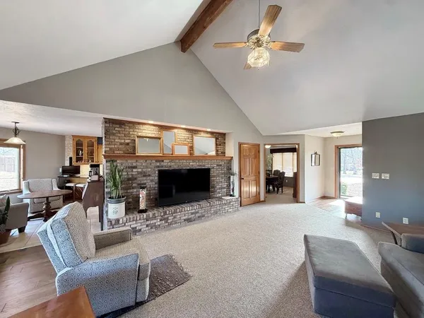 $385,000 | 1355 East Hwy EE, El Dorado Springs, MO 64744