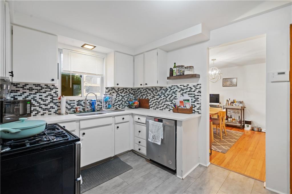 1272 Cook School Road Bridgeville, PA 15017 - Photo 11 of 27 Gallery Image 11