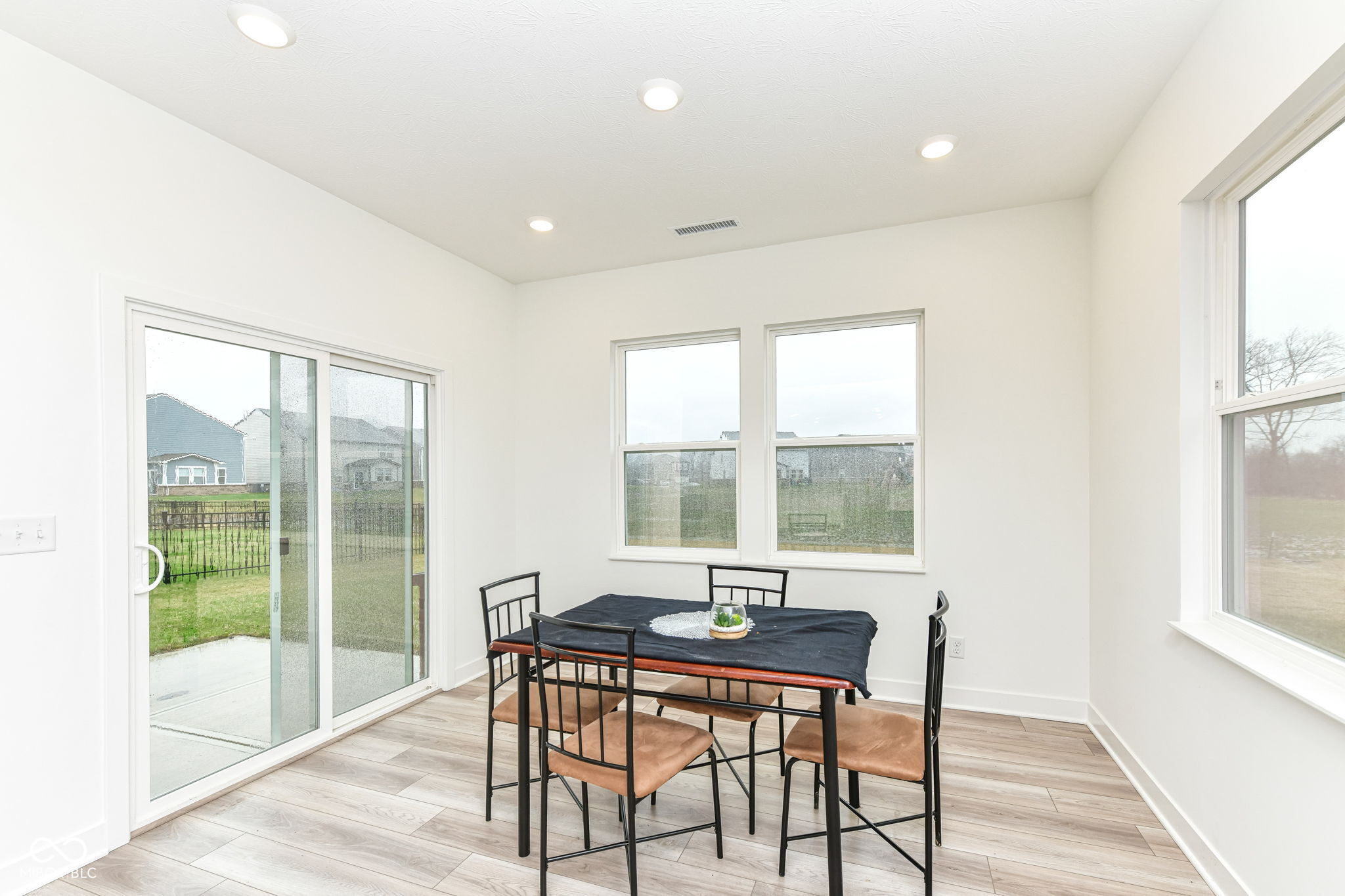 4376 Risen Star Way Bargersville, IN 46106 - Photo 5 of 41