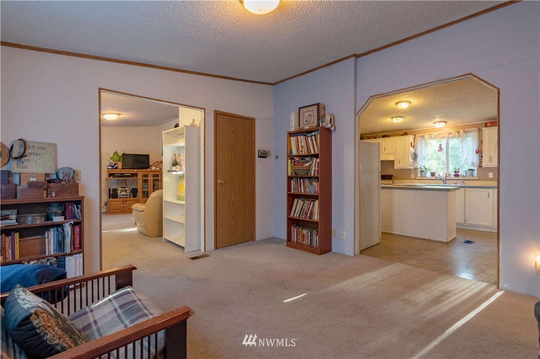 44507 Pine Road Gold Bar, WA 98251 - Photo 5 of 25 Gallery Image 5