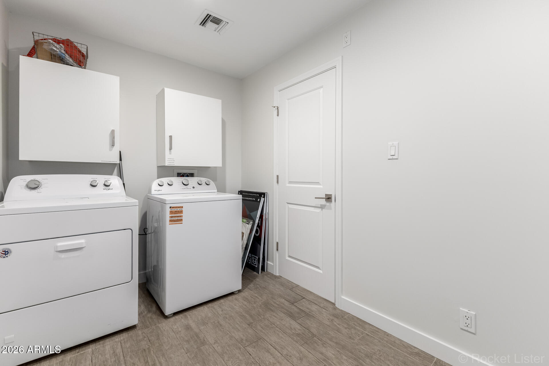 3930 East Oak Street Phoenix, AZ 85008 - Photo 32 of 61 39 - Oak Laundry