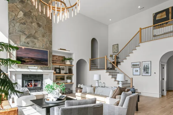 $3,695,000 | 8719 Bells Lake Road, Apex, NC 27539