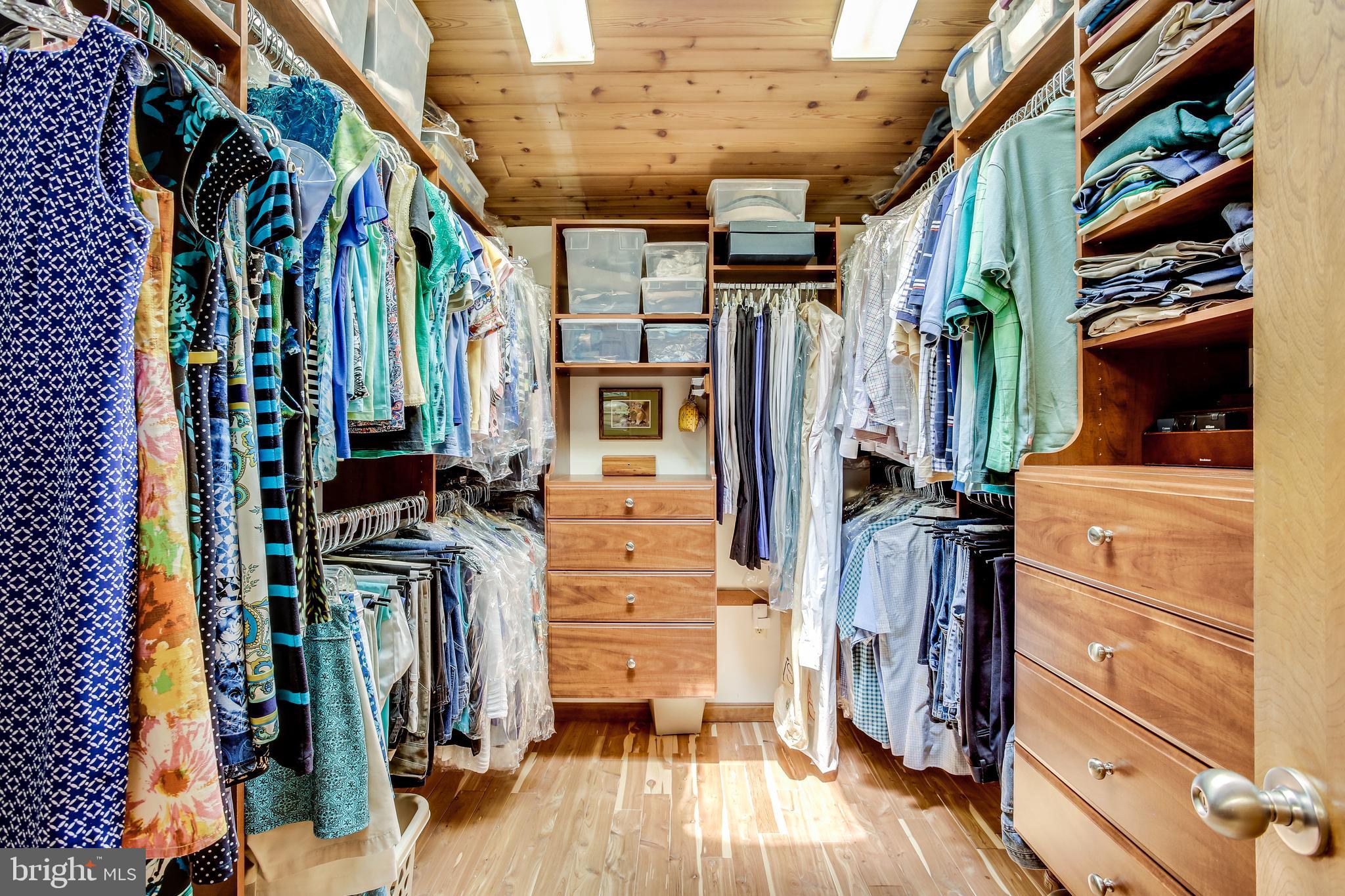 11606 Foxclove Road Reston, VA 20191 - Photo 40 of 80 Cedar Walk-in Master Closet with Closet System