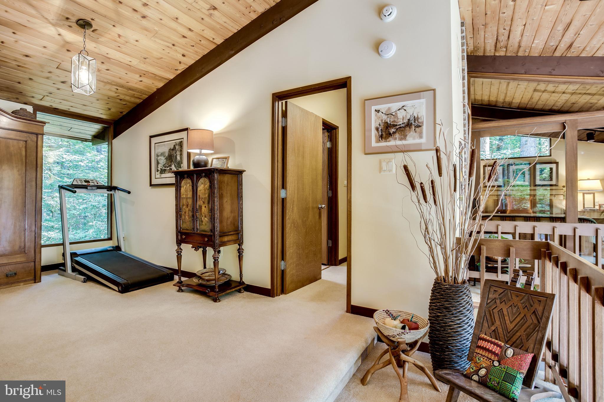 11606 Foxclove Road Reston, VA 20191 - Photo 44 of 80 Upper Level Landing/homework space