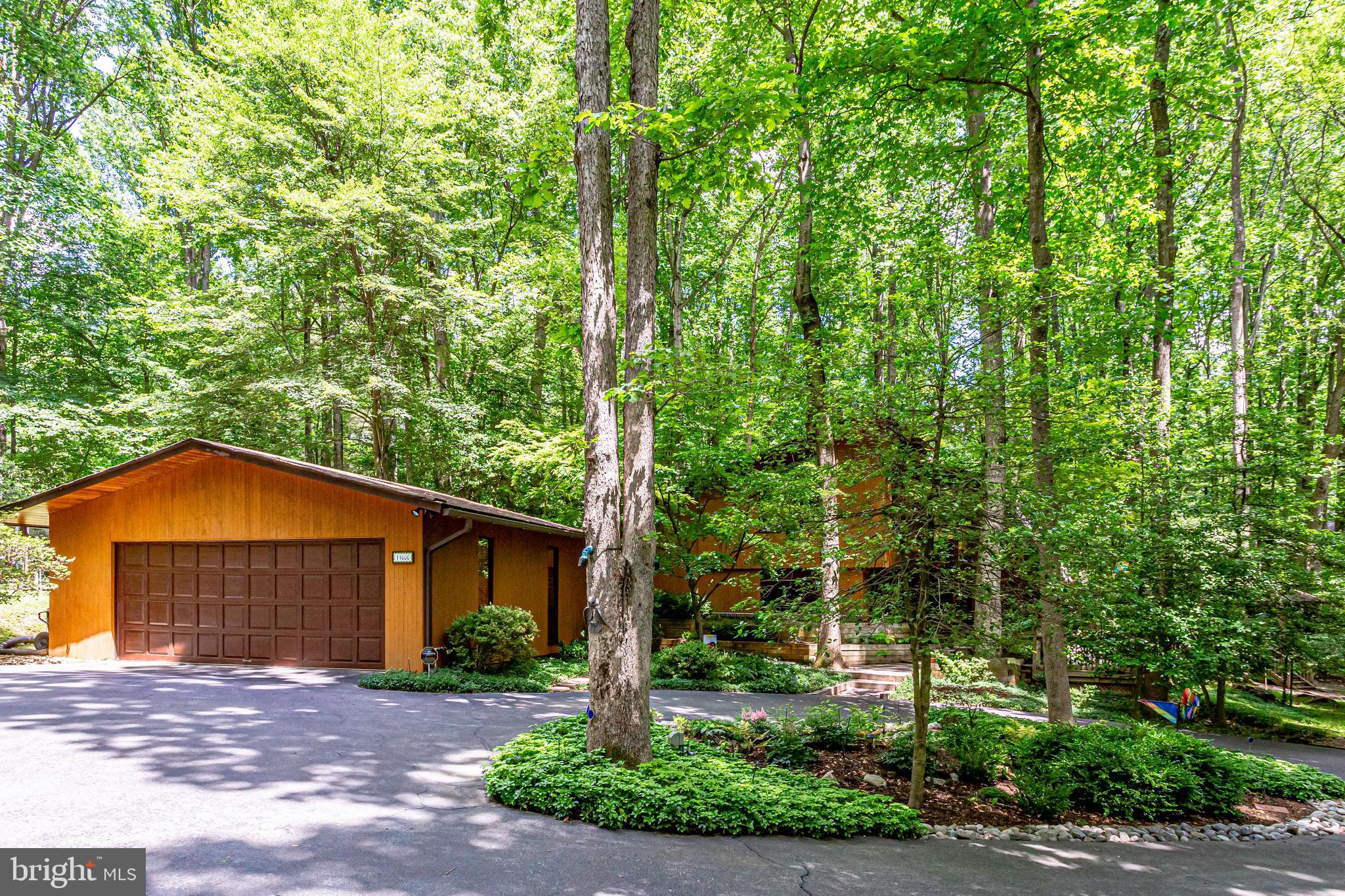 11606 Foxclove Road Reston, VA 20191 - Photo 68 of 80 Oversized Detached 2 Car Garage