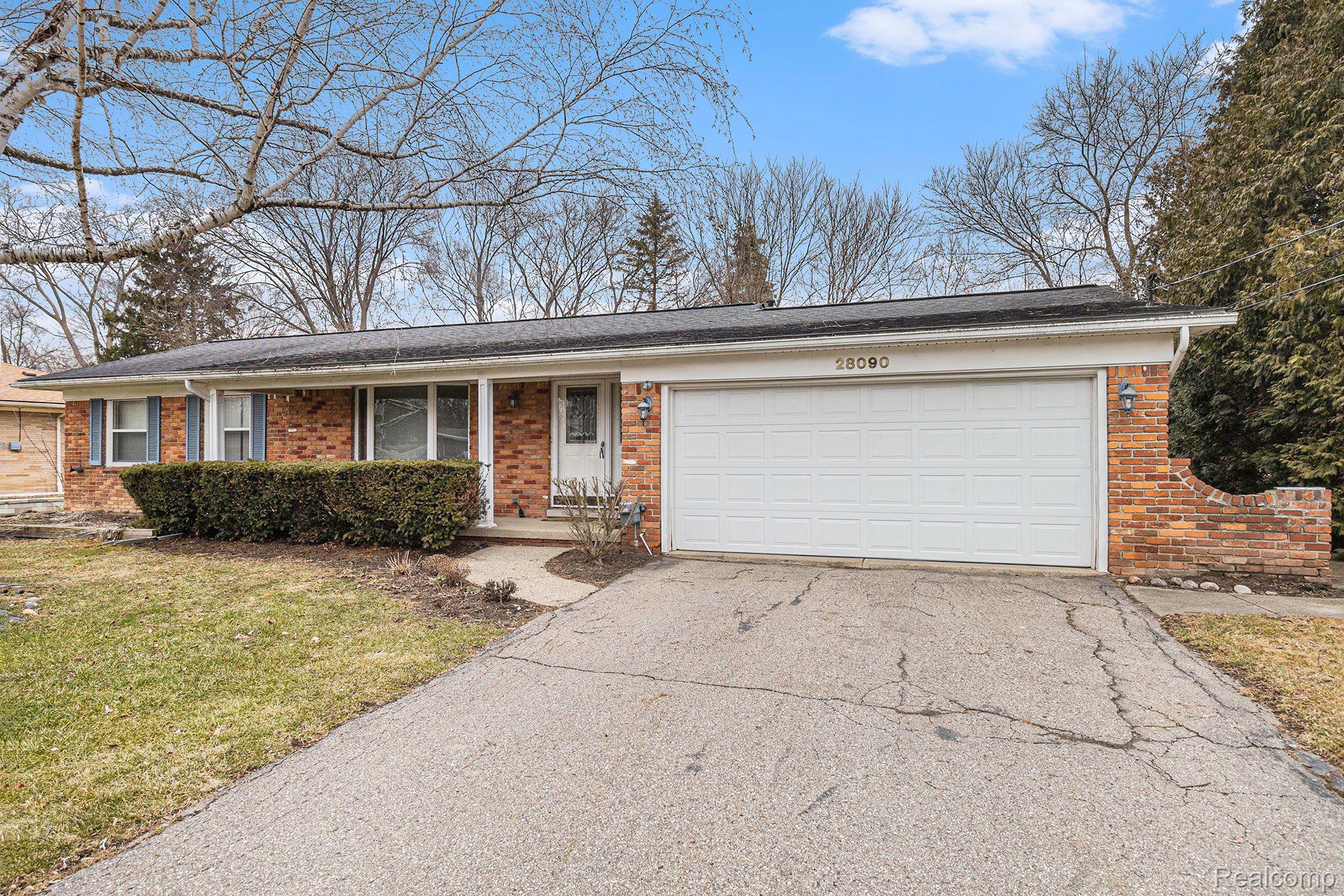 28090 Ridgebrook Road Farmington, MI 48334 - Photo 3 of 30 Bring your decorating ideas and finishing touches