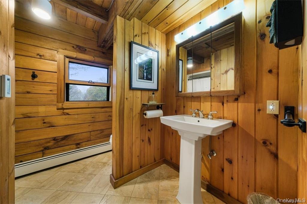 52 Cascade Road Warwick, NY 10990 - Photo 14 of 32