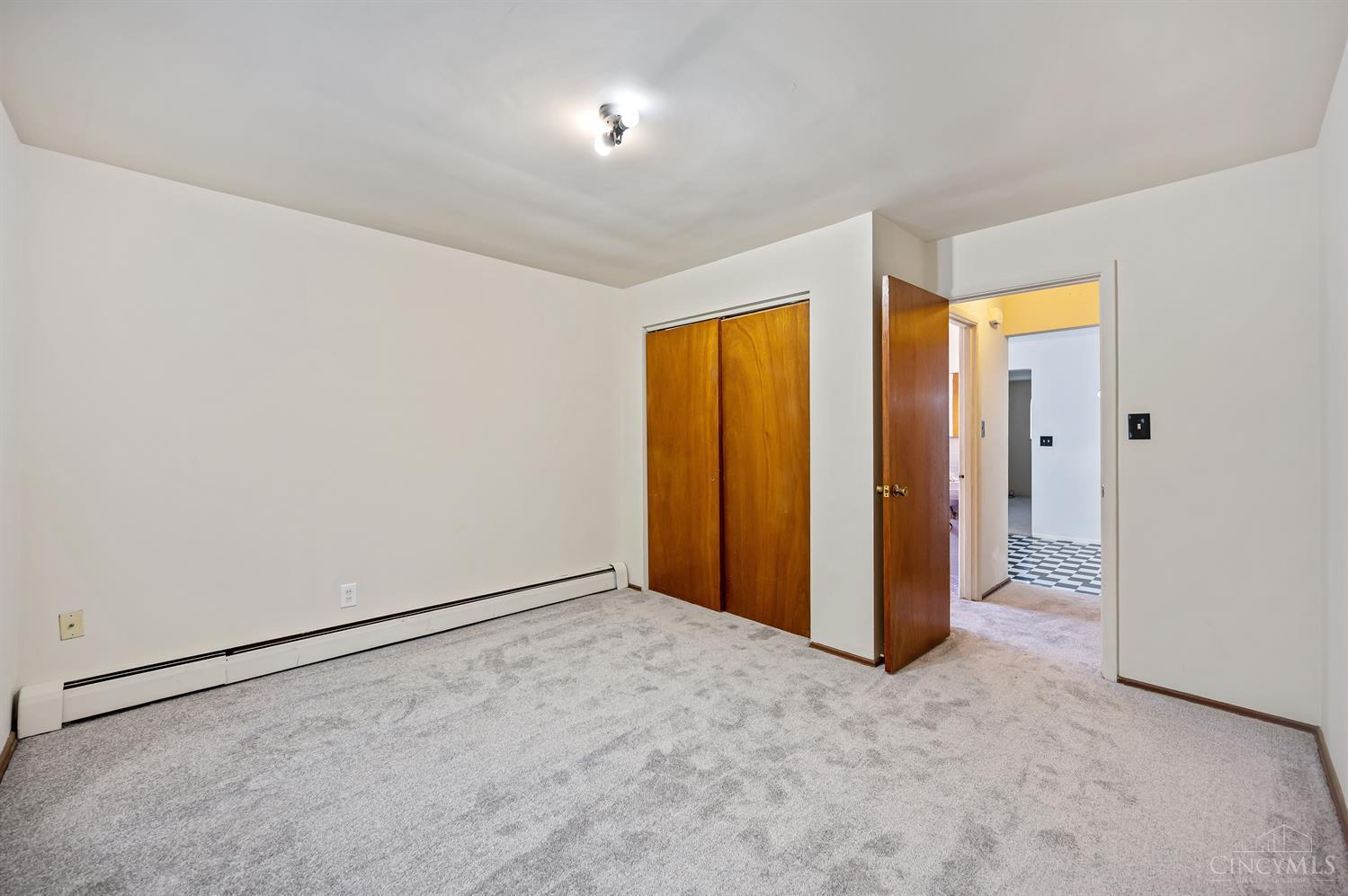 2956 Ferguson Road Cincinnati, OH 45238 - Photo 11 of 27 Gallery Image 11