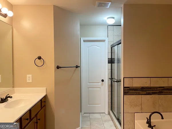 $2,850 | 981 Brownstone Lane Southwest, Unit 17, Marietta, GA 30064