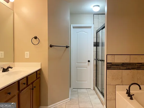 $2,850 | 981 Brownstone Lane Southwest, Unit 17, Marietta, GA 30064