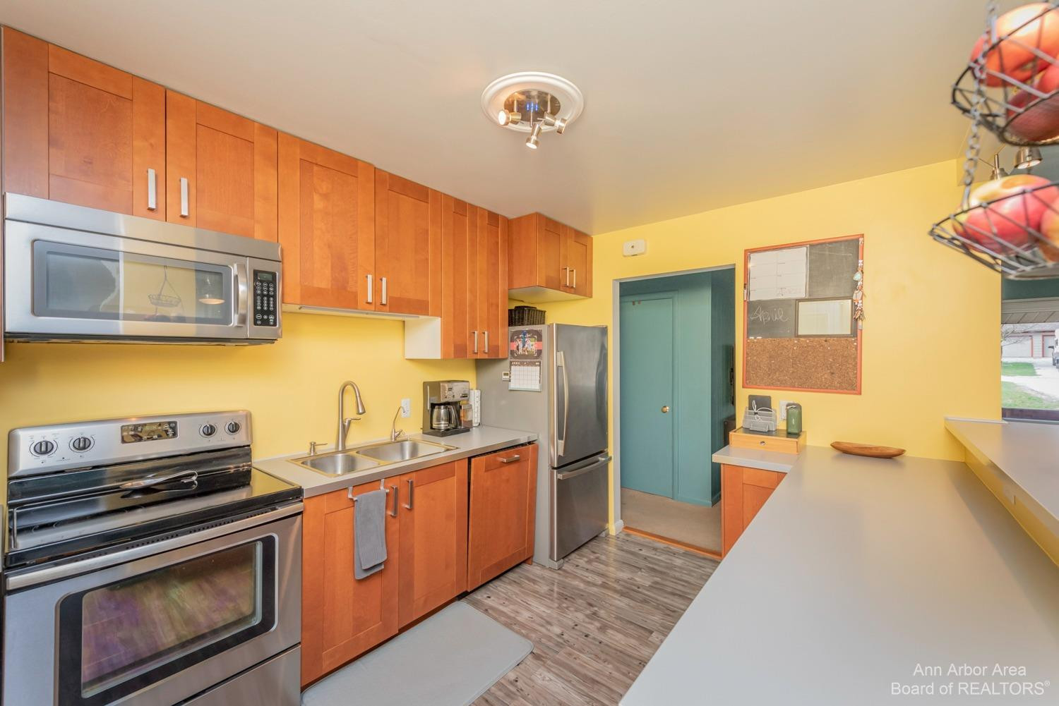 3627 Elizabeth Road Ann Arbor, MI 48103 - Photo 8 of 39 Photo 8