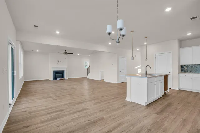 $374,900 | 155 Hunter Ridge Drive, Boiling Springs, SC 29316