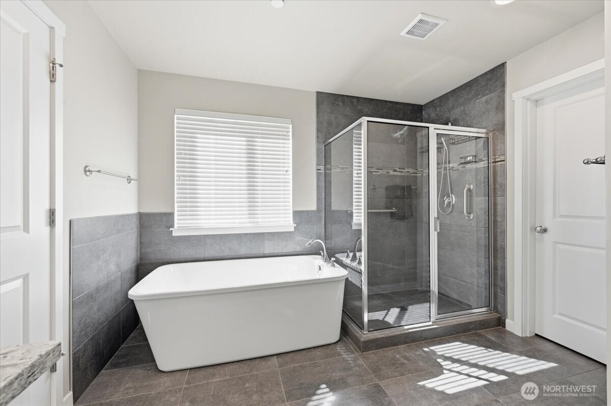 3520 192nd Place Southeast Bothell, WA 98012 - Photo 17 of 31