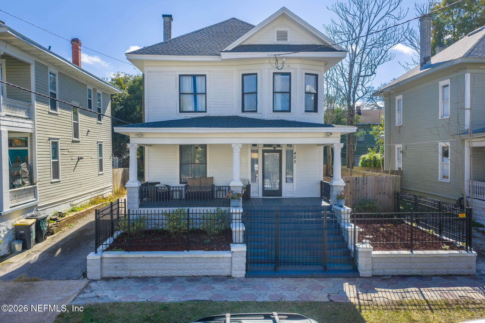 422 7th Street West Jacksonville, FL 32206 - Photo 2 of 71 a front view of a house with garden